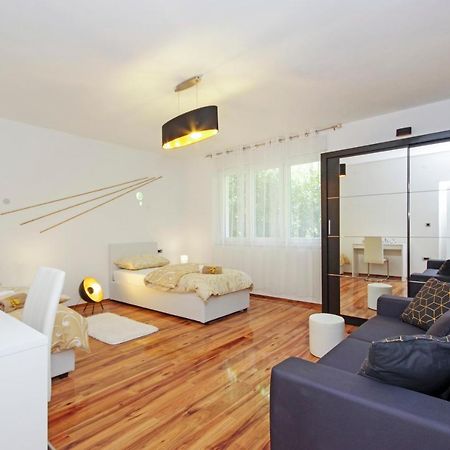 Split Symphony Veranda: Modern, New Apartment Luaran gambar