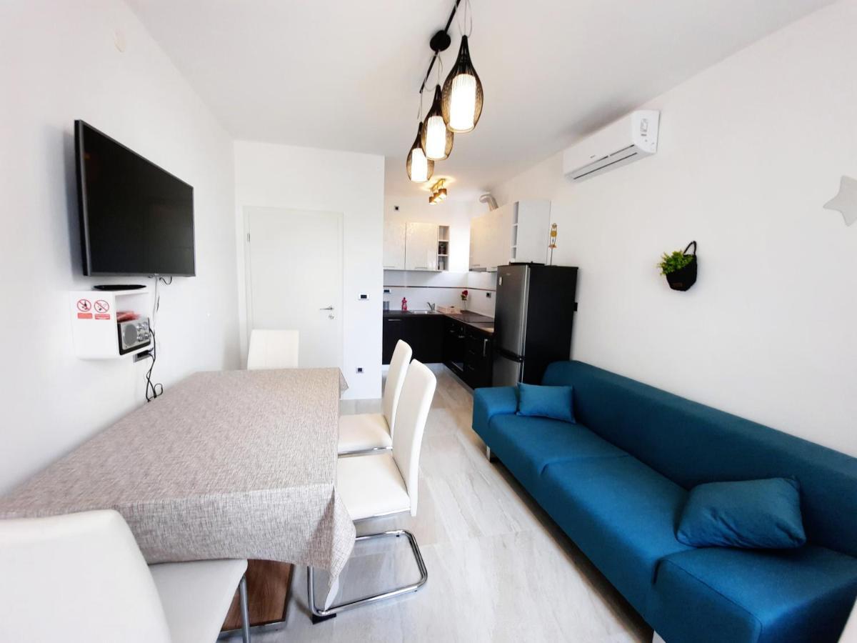 Split Symphony Veranda: Modern, New Apartment Luaran gambar