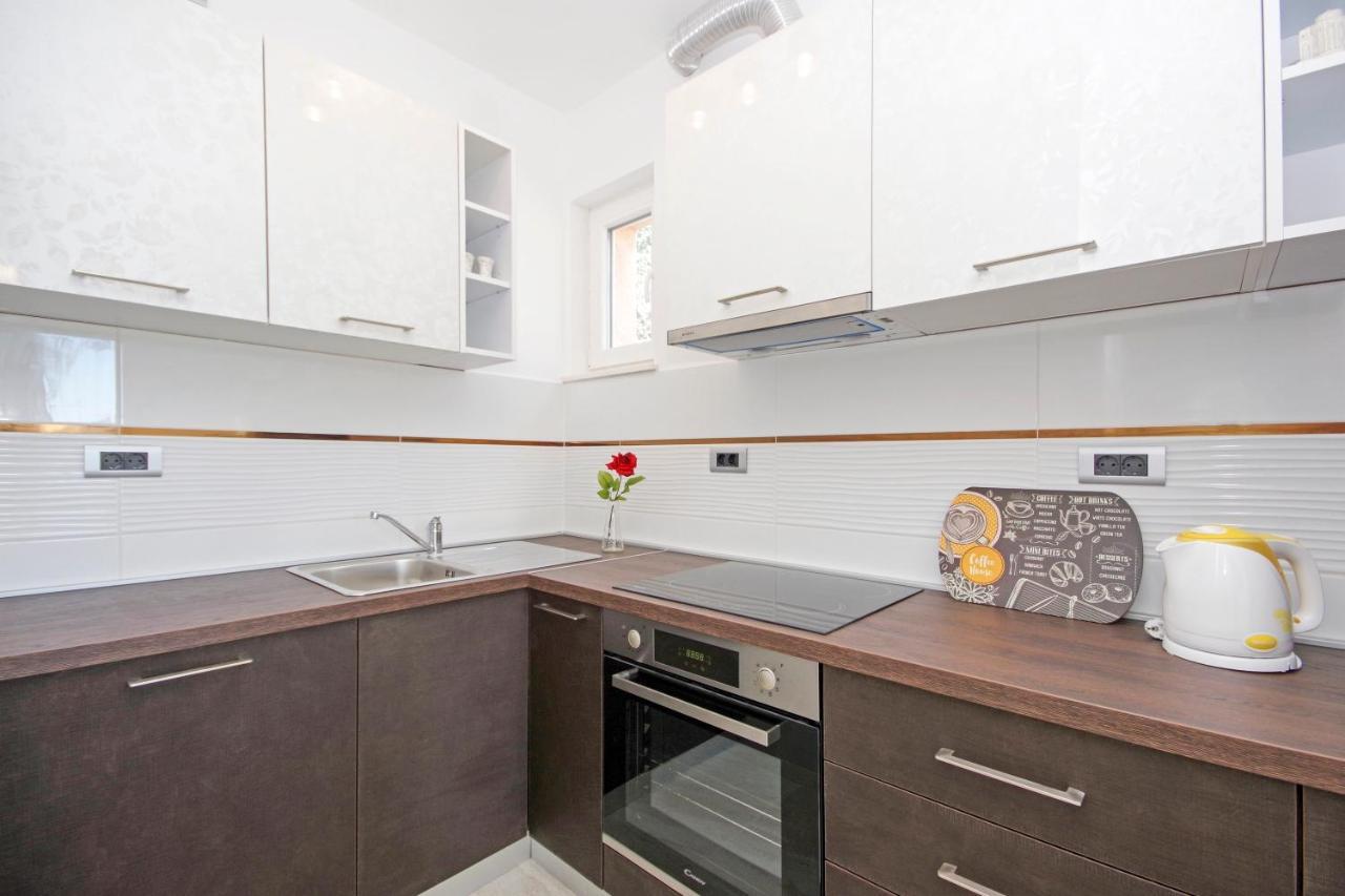 Split Symphony Veranda: Modern, New Apartment Luaran gambar
